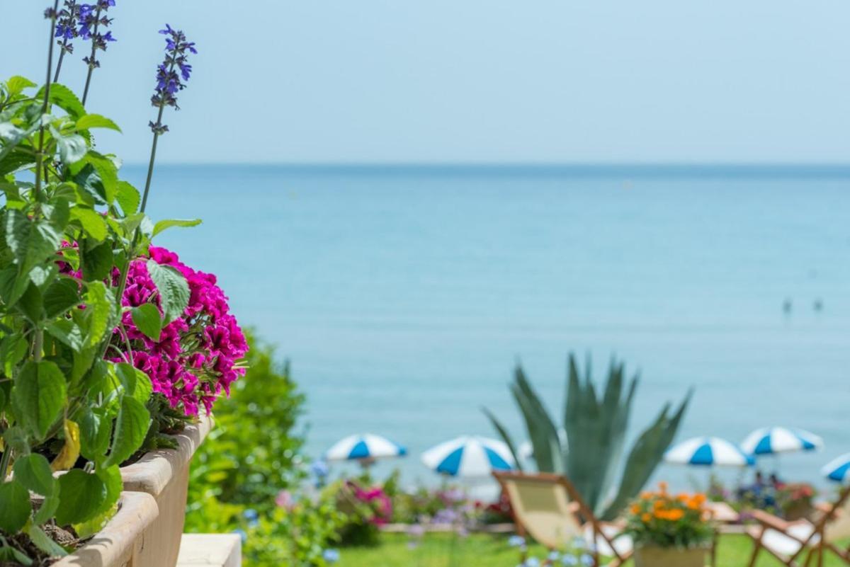 Waves Apartments Melody Glyfada 外观 照片