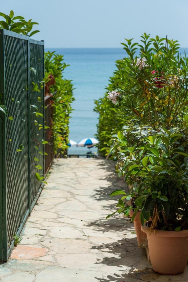 Waves Apartments Melody Glyfada 外观 照片